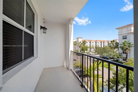 Apartment in Pembroke Pines, Florida 1 bedroom, 69.68 sq.m. № 1356743 - photo 8