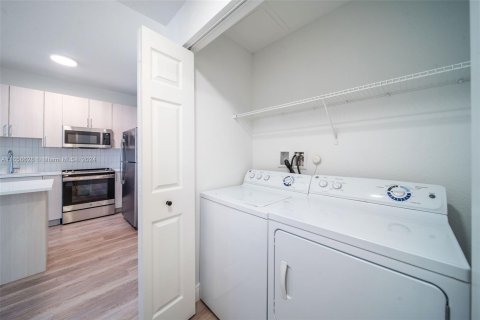 Appartement à louer à Pembroke Pines, Floride: 1 chambre, 69.68 m2 № 1356743 - photo 15