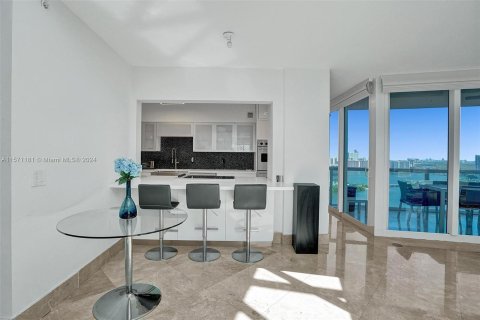 Condominio en venta en Aventura, Florida, 3 dormitorios, 242.47 m2 № 1127317 - foto 10