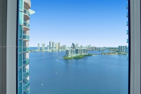 Condominio en venta en Aventura, Florida, 3 dormitorios, 242.47 m2 № 1127317 - foto 27