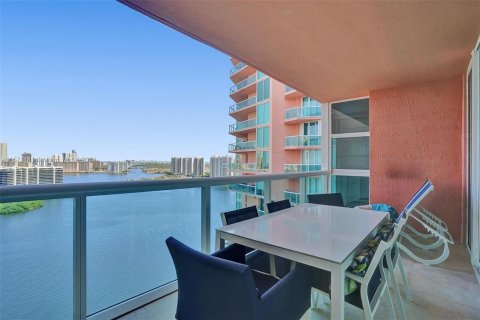 Condo in Aventura, Florida, 3 bedrooms  № 1127317 - photo 12