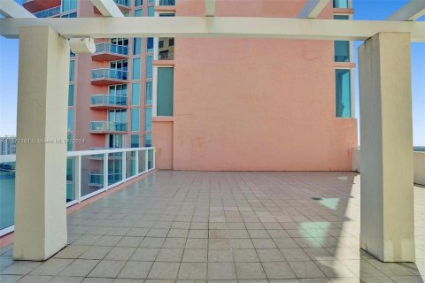 Copropriété à vendre à Aventura, Floride: 3 chambres, 242.47 m2 № 1127317 - photo 4