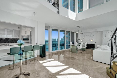 Copropriété à vendre à Aventura, Floride: 3 chambres, 242.47 m2 № 1127317 - photo 9