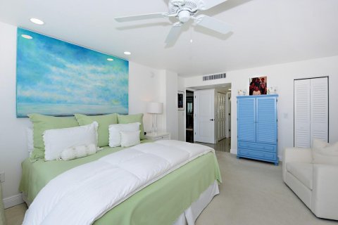 Condo in Palm Beach, Florida, 2 bedrooms  № 1181940 - photo 24