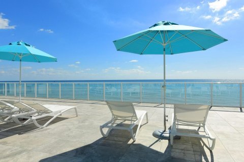 Condo in Palm Beach, Florida, 2 bedrooms  № 1181940 - photo 12