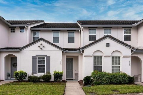 Townhouse in Davenport, Florida 3 bedrooms, 164.53 sq.m. № 1274764 - photo 1