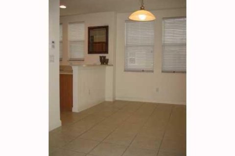 Townhouse in West Palm Beach, Florida 4 bedrooms, 212.28 sq.m. № 1139360 - photo 8