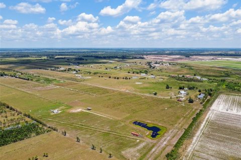 Terreno en venta en Myakka City, Florida № 1250379 - foto 19