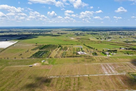 Terreno en venta en Myakka City, Florida № 1250379 - foto 16