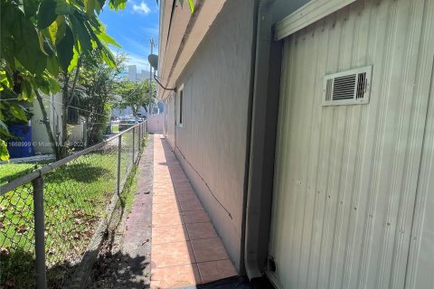 Immobilier commercial à vendre à Miami, Floride: 217.39 m2 № 1385841 - photo 25