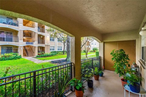 Condo in Pembroke Pines, Florida, 3 bedrooms  № 1385842 - photo 5