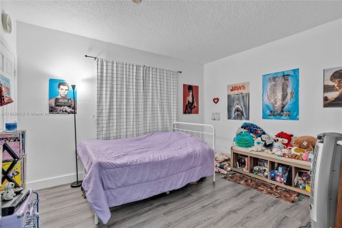 Condo in Pembroke Pines, Florida, 3 bedrooms  № 1385842 - photo 23