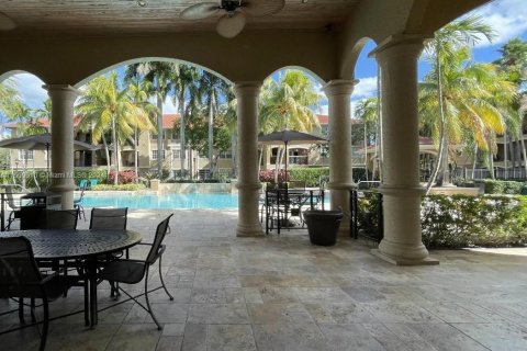 Condo in Pembroke Pines, Florida, 3 bedrooms  № 1385842 - photo 26