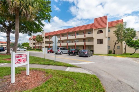 Condominio en venta en Sunrise, Florida, 2 dormitorios, 78.97 m2 № 700433 - foto 18