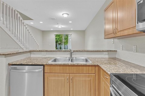 Adosado en venta en Lauderhill, Florida, 3 dormitorios, 190.45 m2 № 1345078 - foto 6