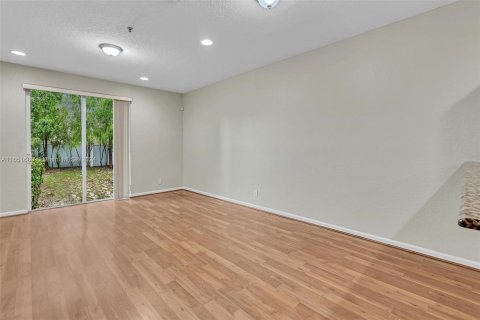 Adosado en venta en Lauderhill, Florida, 3 dormitorios, 190.45 m2 № 1345078 - foto 9