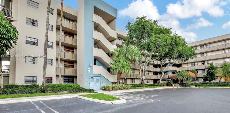 Condo in Pembroke Pines, Florida, 2 bedrooms  № 1345155