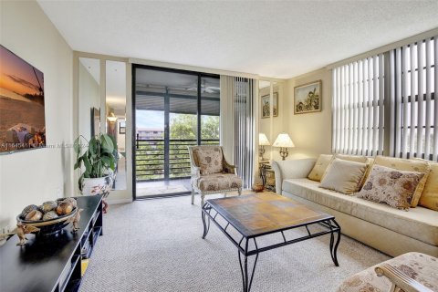 Condo in Pembroke Pines, Florida, 2 bedrooms  № 1345155 - photo 23