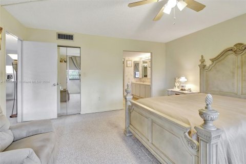 Condo in Pembroke Pines, Florida, 2 bedrooms  № 1345155 - photo 27