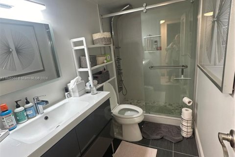 Copropriété à vendre à Hallandale Beach, Floride: 3 chambres, 132.85 m2 № 1329319 - photo 21