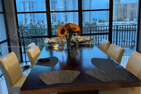 Condominio en venta en Hallandale Beach, Florida, 3 dormitorios, 132.85 m2 № 1329319 - foto 6