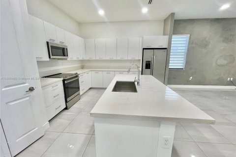 Villa ou maison à vendre à Miramar, Floride: 3 chambres, 190.17 m2 № 1329243 - photo 21