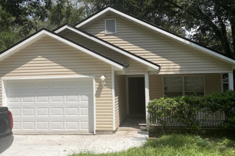 House in Jacksonville, Florida 3 bedrooms, 130.71 sq.m. № 770076 - photo 2