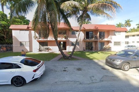 Propiedad comercial en venta en Miami, Florida № 1288823 - foto 1