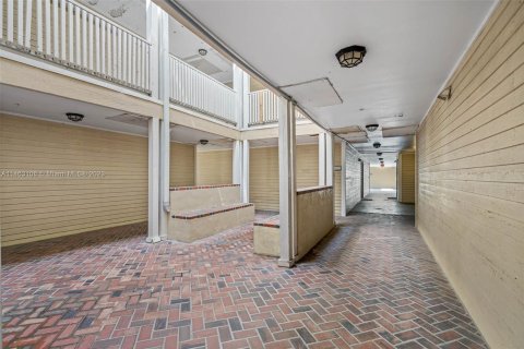 Condominio en venta en Tampa, Florida, 1 dormitorio, 58.62 m2 № 910901 - foto 22