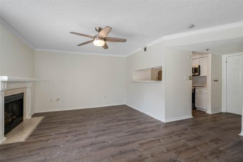 Condominio en venta en Tampa, Florida, 1 dormitorio, 58.62 m2 № 910901 - foto 3