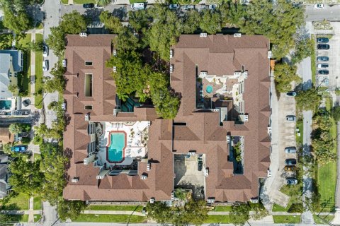 Condominio en venta en Tampa, Florida, 1 dormitorio, 58.62 m2 № 910901 - foto 1