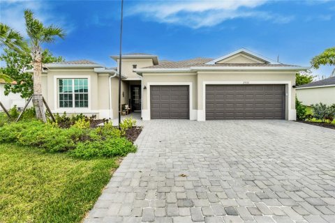 Villa ou maison à vendre à Punta Gorda, Floride: 3 chambres, 225.38 m2 № 1195106 - photo 2