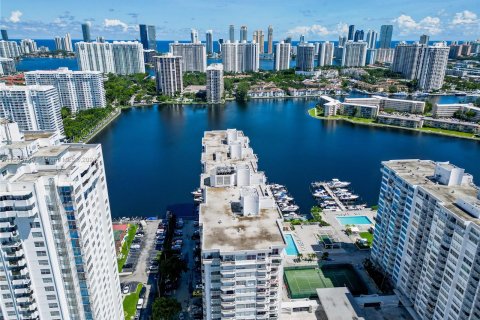 Condominio en venta en Aventura, Florida, 1 dormitorio, 93.37 m2 № 1378875 - foto 20