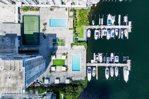 Condo in Aventura, Florida, 1 bedroom  № 1378875 - photo 21