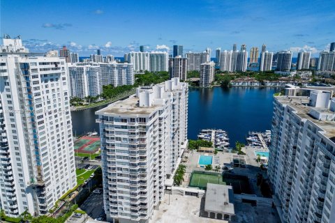 Condominio en venta en Aventura, Florida, 1 dormitorio, 93.37 m2 № 1378875 - foto 19