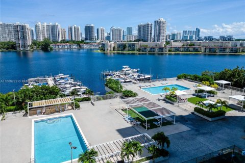 Condo in Aventura, Florida, 1 bedroom  № 1378875 - photo 26