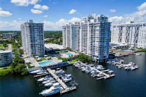 Condominio en venta en Aventura, Florida, 1 dormitorio, 93.37 m2 № 1378875 - foto 23