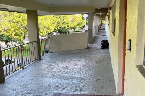 Copropriété à vendre à Miami Gardens, Floride: 2 chambres, 86.49 m2 № 1378830 - photo 3