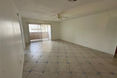 Copropriété à vendre à Casselberry, Floride: 1 chambre, 76.18 m2 № 1352744 - photo 19