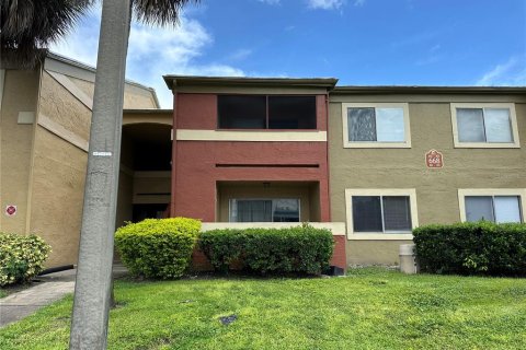 Copropriété à vendre à Casselberry, Floride: 1 chambre, 76.18 m2 № 1352744 - photo 2