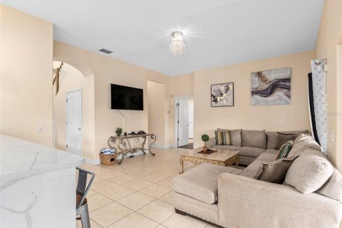 Casa en venta en Davenport, Florida, 5 dormitorios, 281.68 m2 № 1352703 - foto 7