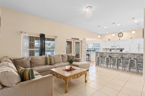 Casa en venta en Davenport, Florida, 5 dormitorios, 281.68 m2 № 1352703 - foto 17