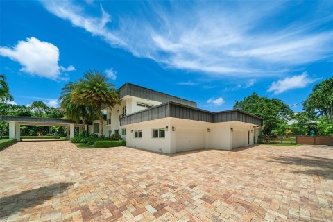 Villa ou maison à vendre à Pinecrest, Floride: 7 chambres, 619.29 m2 № 1315920 - photo 8