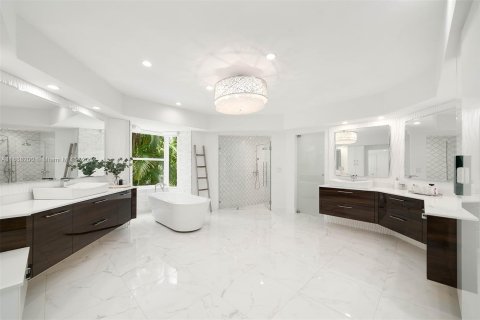 Villa ou maison à vendre à Pinecrest, Floride: 7 chambres, 619.29 m2 № 1315920 - photo 14