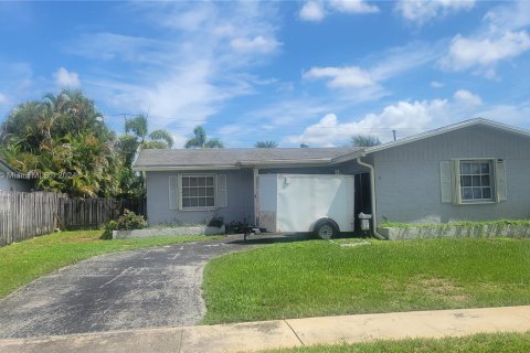 Casa en venta en Sunrise, Florida, 3 dormitorios, 135.08 m2 № 1315919 - foto 1