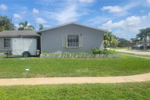 Casa en venta en Sunrise, Florida, 3 dormitorios, 135.08 m2 № 1315919 - foto 2