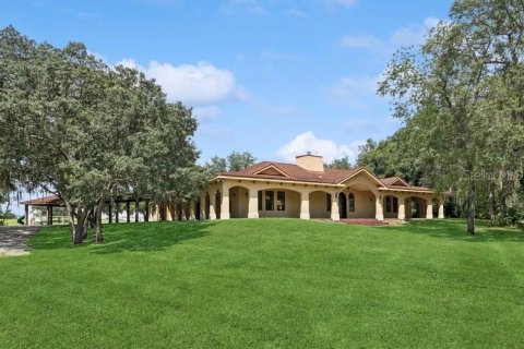 Villa ou maison à vendre à Kissimmee, Floride: 3 chambres, 609.35 m2 № 1346184 - photo 3