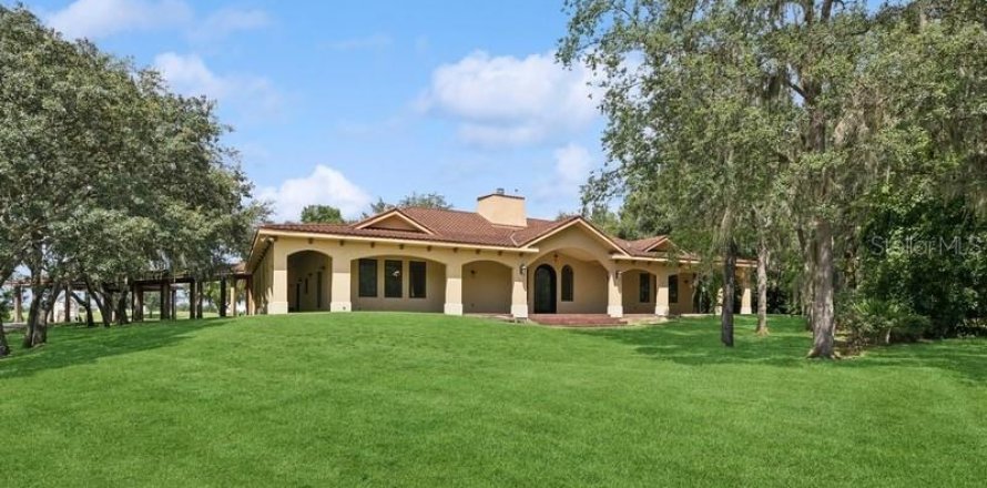 Villa ou maison à Kissimmee, Floride 3 chambres, 609.35 m2 № 1346184