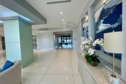 Condo in Aventura, Florida, 1 bedroom  № 1295009 - photo 18