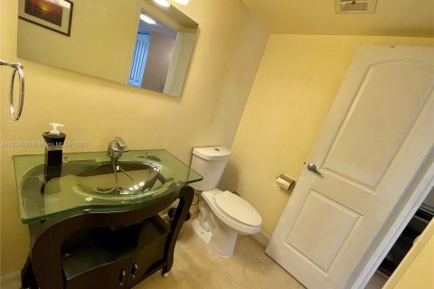 Condo in Aventura, Florida, 1 bedroom  № 1295009 - photo 7